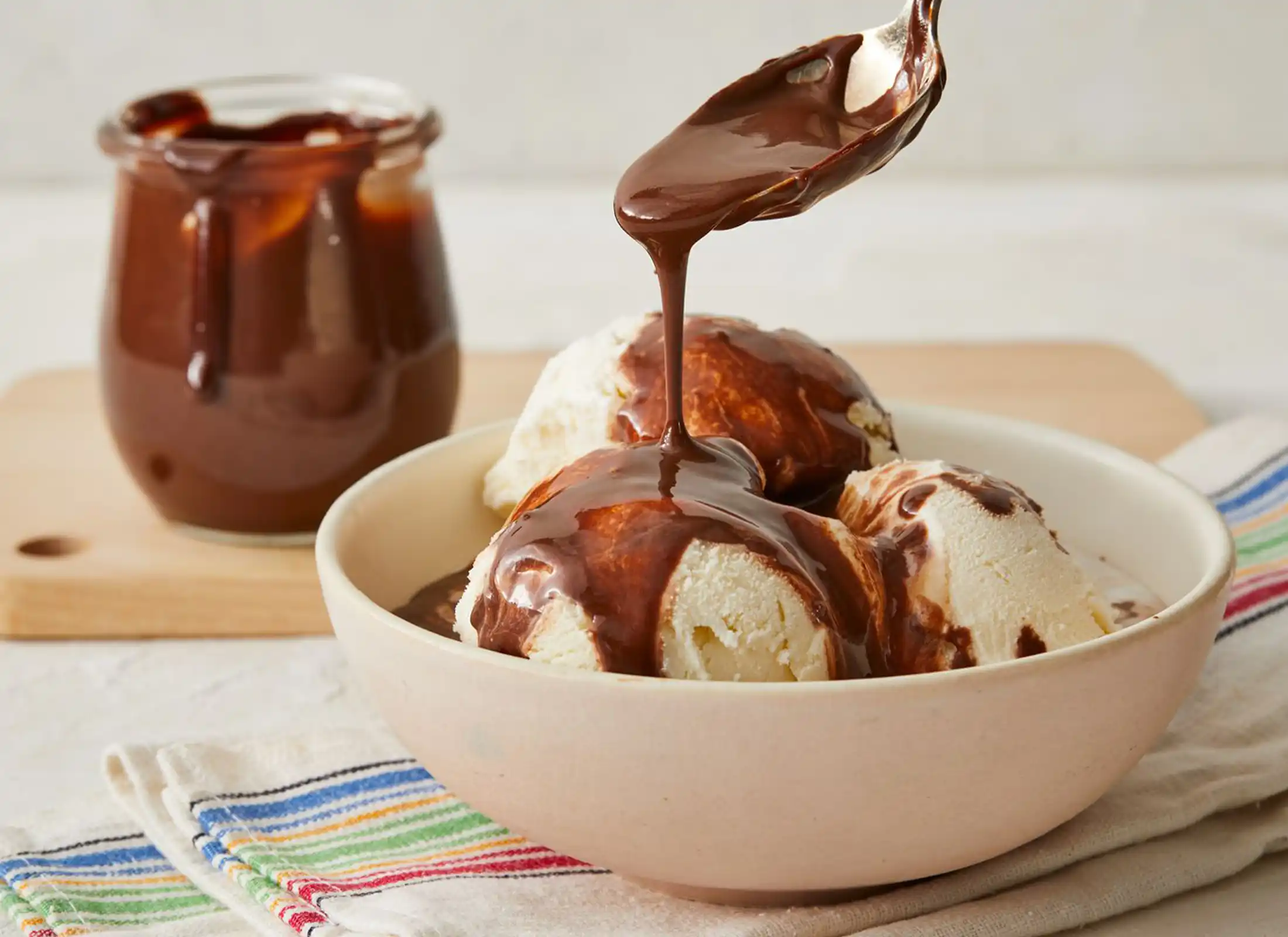 Stabilizer of ripple and special ice cream sauces
